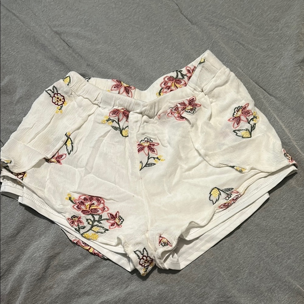 Embroidered shorts